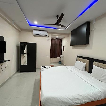 5 Star Grand Hotel Shamshabad Exterior foto