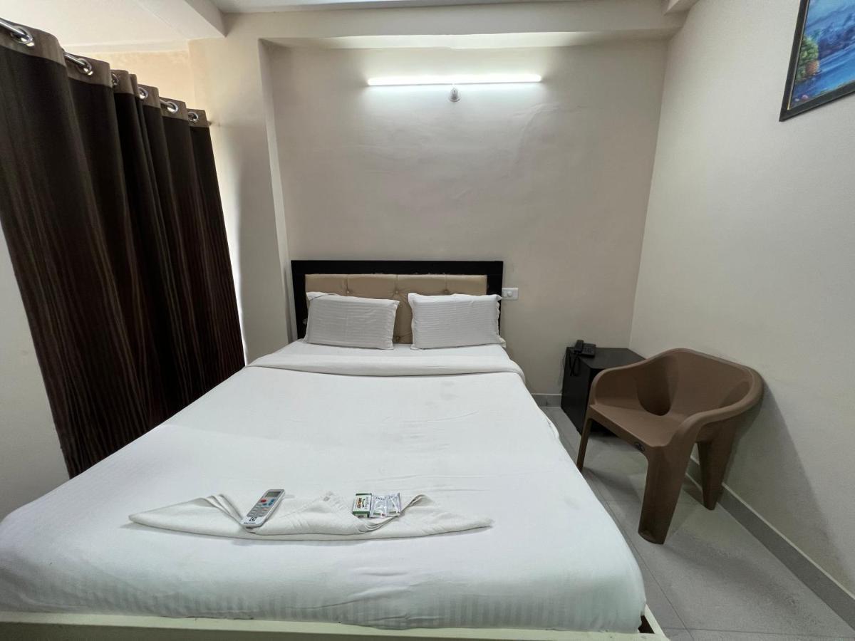 5 Star Grand Hotel Shamshabad Exterior foto